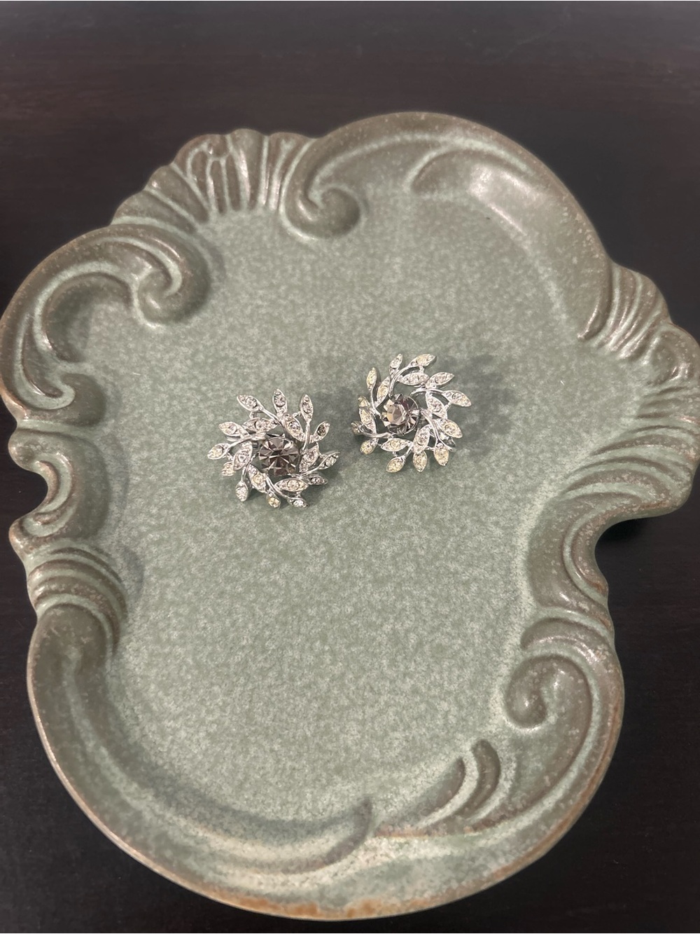 Vintage Crystal Leaf Cluster Earrings - Silver Tone